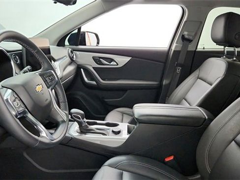 Used 2025 Chevrolet Blazer LT w/ Sound & Technology Package image 12
