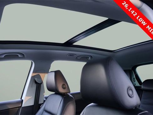 Used 2017 Volkswagen Tiguan Sport image 13