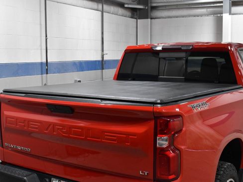 Used 2020 Chevrolet Silverado 1500 LT Trail Boss image 27