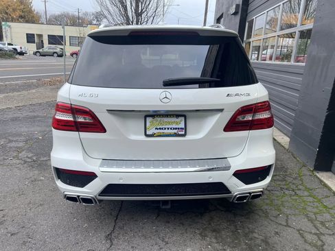 Used 2015 Mercedes-Benz ML 63 AMG 4MATIC image 4