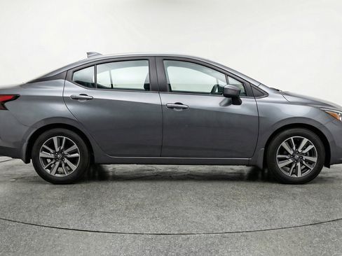 Used 2025 Nissan Versa SV image 11