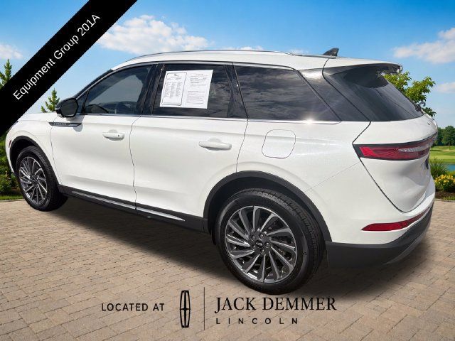 Used 2023 Lincoln Corsair Reserve w/ Equipment Group 201A AWD/4WD image 4