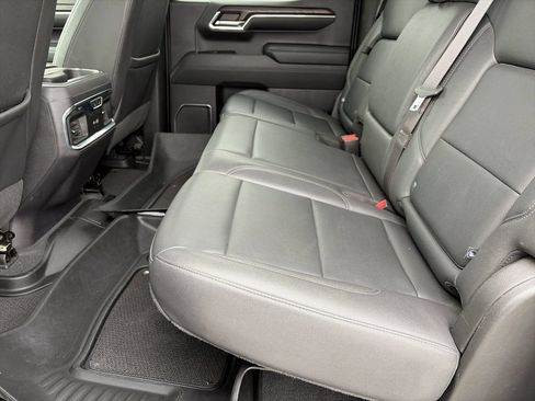 Used 2023 GMC Sierra 1500 SLT w/ SLT Premium Plus Package AWD/4WD image 22