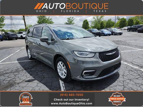 Used 2022 Chrysler Pacifica Touring-L FWD image 1