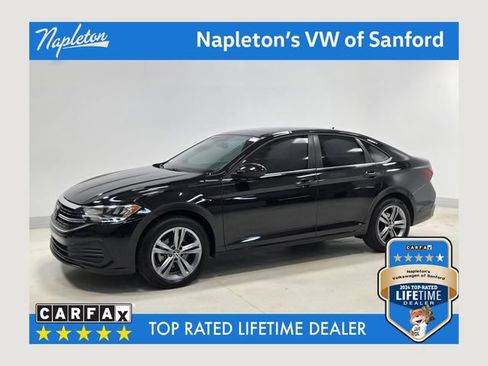 Certified 2023 Volkswagen Jetta SE w/ Panoramic Sunroof Package FWD image 1