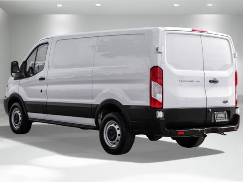 Used 2019 Ford Transit 250 130 Low Roof image 8