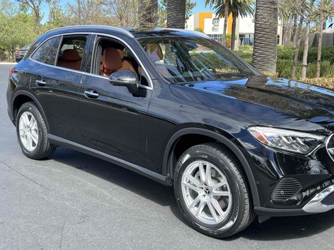 Used 2023 Mercedes-Benz GLC 300 4MATIC w/ Exclusive Trim Package image 44