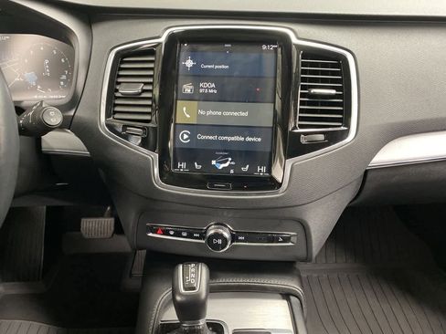 Used 2022 Volvo XC90 T5 Momentum image 26