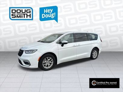 Certified 2023 Chrysler Pacifica Touring-L