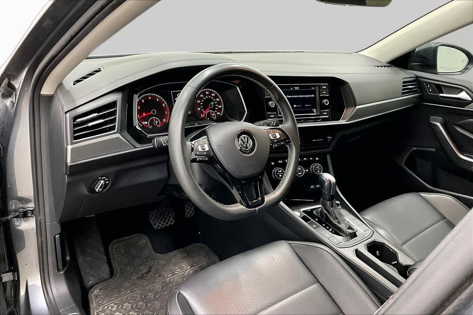 Used 2021 Volkswagen Jetta SE FWD image 17