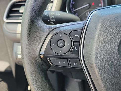 Used 2020 Toyota Camry LE FWD image 21