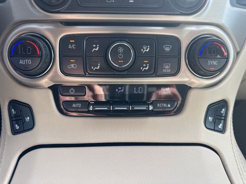 Used 2019 GMC Yukon Denali image 5