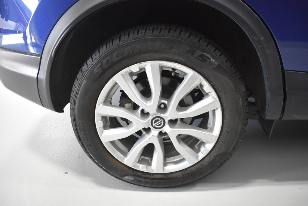Used 2021 Nissan Rogue Sport SV AWD/4WD image 10