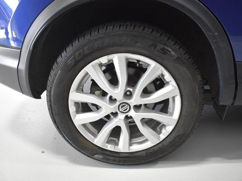 Used 2021 Nissan Rogue Sport SV AWD/4WD image 10