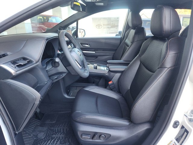 New 2026 Toyota Sienna XLE Woodland Edition AWD/4WD image 17