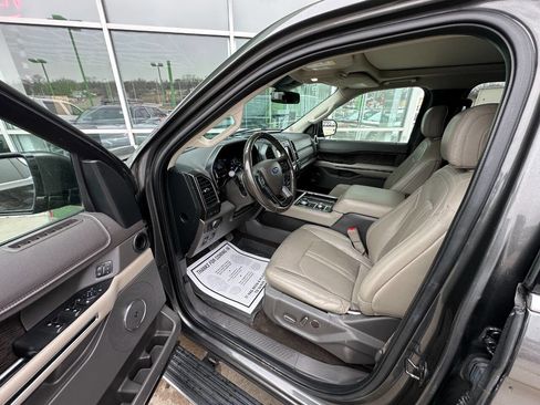 Used 2018 Ford Expedition Limited w/ Equipment Group 302A image 9