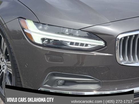 Certified 2023 Volvo S90 B6 Ultimate w/ Protection Package Premier AWD/4WD image 10