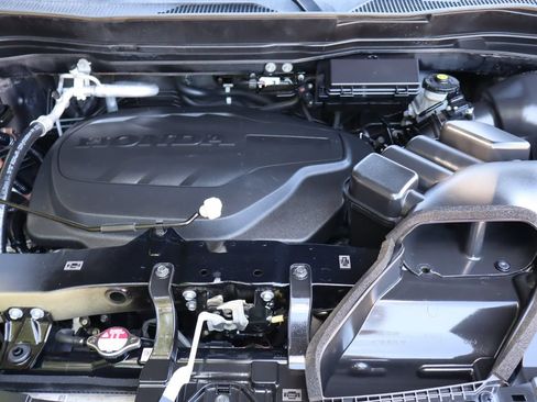 Used 2016 Honda Pilot Touring image 42