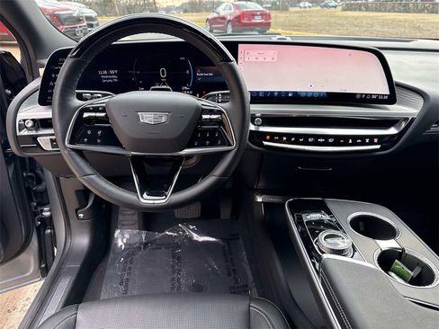 Used 2024 Cadillac Lyriq Luxury image 20
