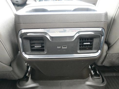 Used 2022 Chevrolet Silverado 1500 LTZ w/ Z71 Off-Road Package image 15