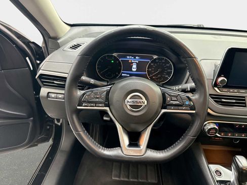 Used 2019 Nissan Altima 2.5 SV FWD image 10