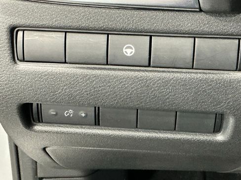 Used 2021 Nissan Rogue SV image 36