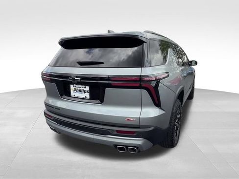 Certified 2025 Chevrolet Traverse Z71 w/ Driver Confidence Package AWD/4WD image 6