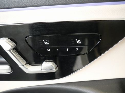 Used 2025 Mercedes-Benz E 350 4MATIC Sedan image 30