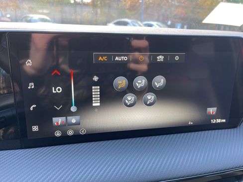 New 2026 Nissan Kicks SR w/ SR Premium Package image 9