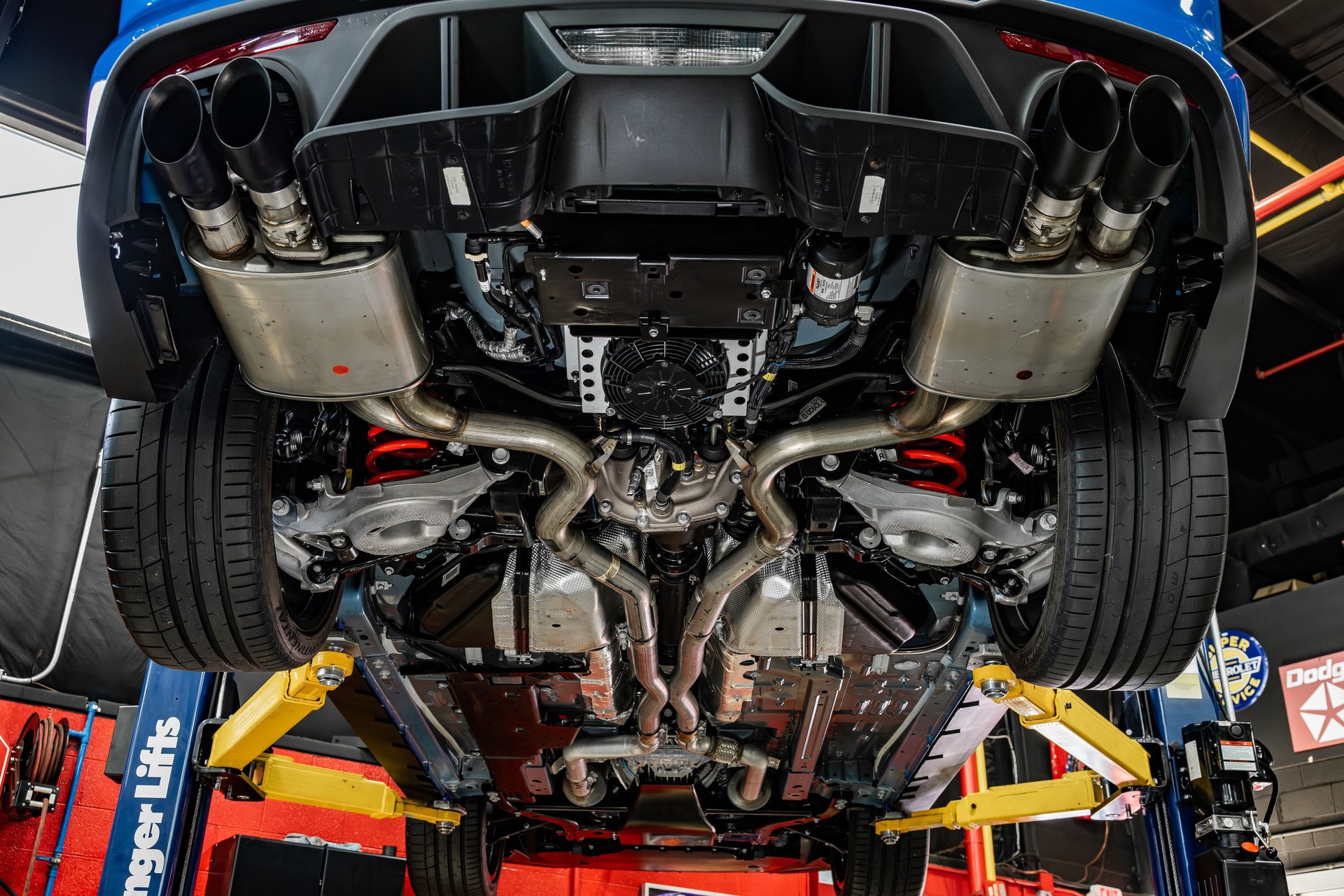 Used 2021 Ford Mustang GT Premium w/ GT Performance Package RWD image 4