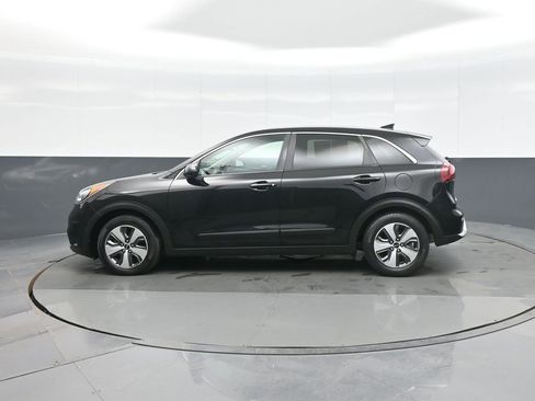 Used 2017 Kia Niro FE image 4