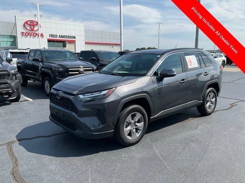 Used 2025 Toyota RAV4 XLE FWD image 1