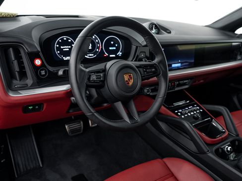 Certified 2026 Porsche Cayenne S AWD/4WD image 14
