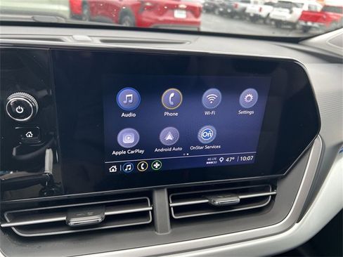 Used 2025 Chevrolet Trax LS image 12