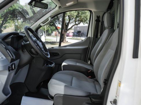 Used 2019 Ford Transit 250 130 Low Roof image 3