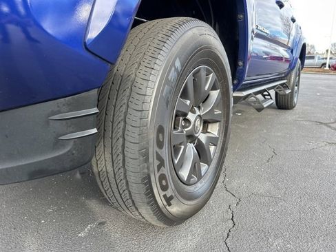 Used 2023 Toyota Tacoma SR5 image 12