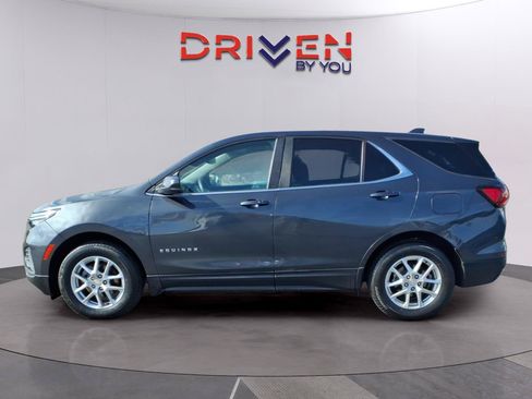 Used 2023 Chevrolet Equinox LT AWD/4WD image 2