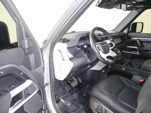 Used 2023 Land Rover Defender 110 SE image 58