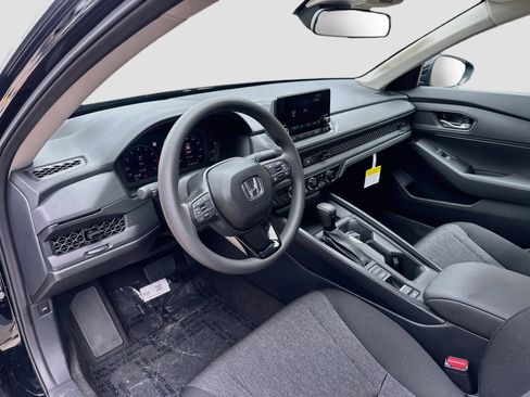 Used 2025 Honda Accord LX image 9
