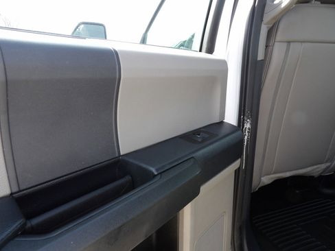 Used 2022 Ford F250 XL w/ Power Equipment Group image 40