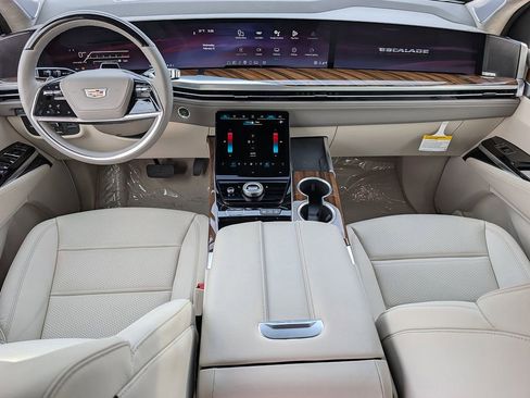 New 2026 Cadillac Escalade ESV Platinum Sport w/ LPO, ONYX Package image 17