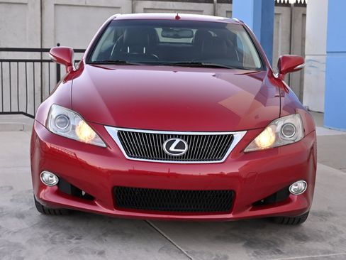 Used 2010 Lexus IS 250C RWD image 11