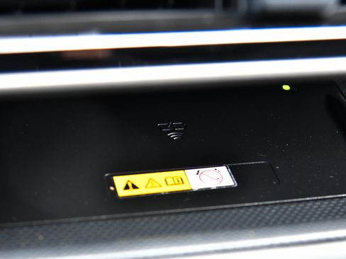 Used 2023 Toyota Highlander XLE image 26