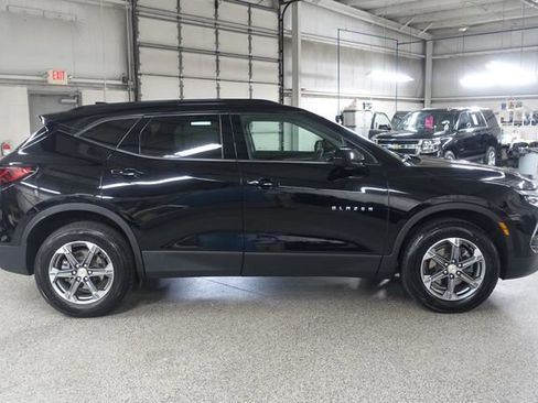 Used 2024 Chevrolet Blazer LT w/ Convenience Package FWD image 8