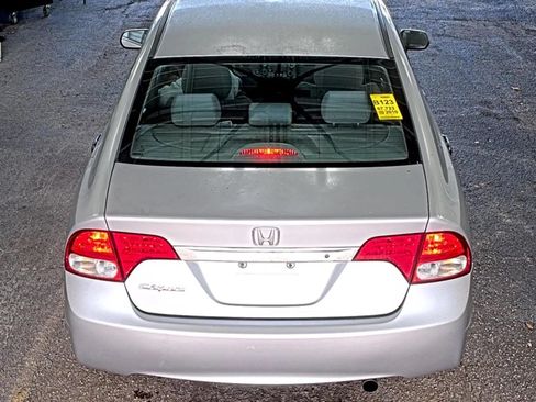 Used 2010 Honda Civic DX-VP image 4