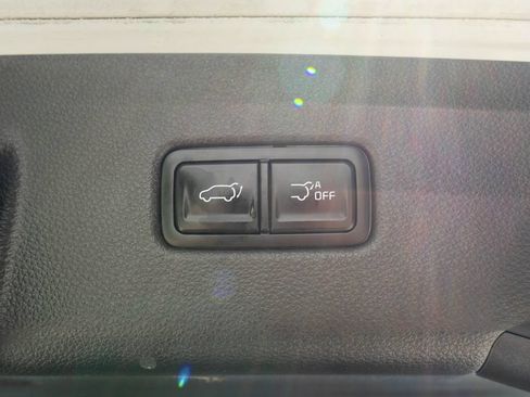 Certified 2024 Kia Carnival SX FWD image 35
