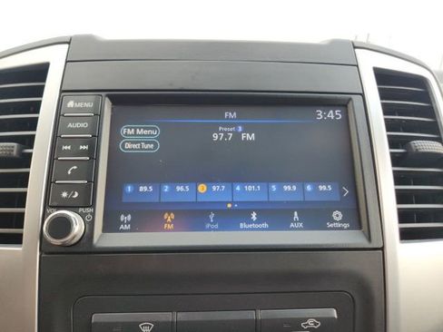 Used 2019 Nissan Frontier SV image 25