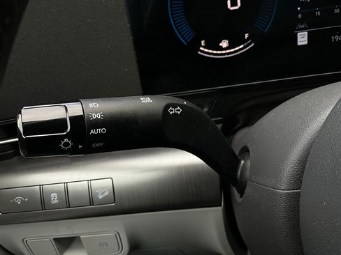 Used 2025 Hyundai Kona SEL image 37