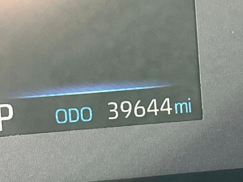 Used 2024 Toyota Corolla LE image 39