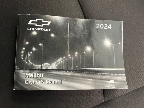 Used 2024 Chevrolet Malibu LT image 25